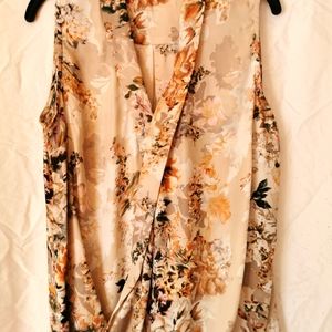 Silky feel; classy work tank blouse size: m